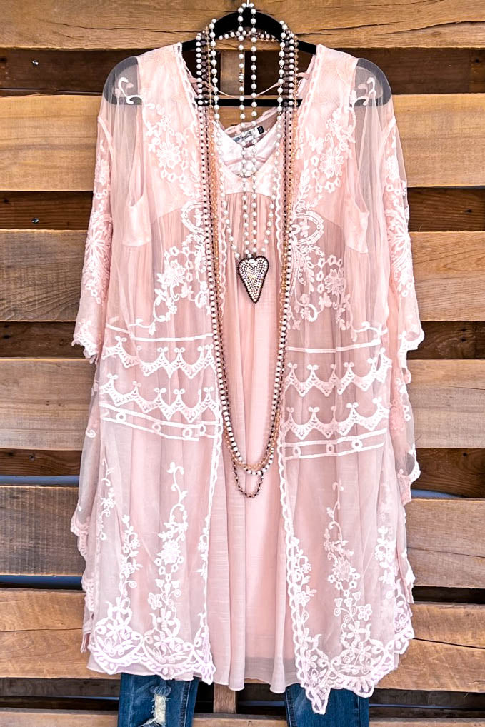 AHB EXCLUSIVE: Finding Perfection Kimono - Pink