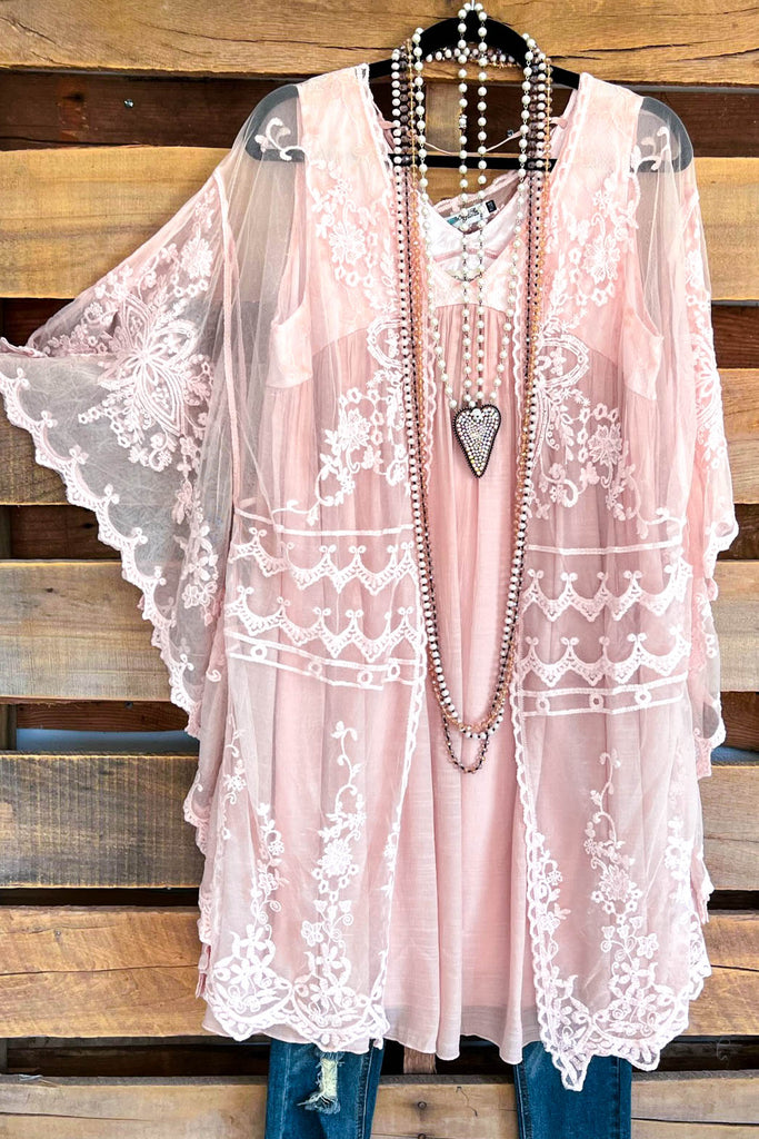 AHB EXCLUSIVE: Finding Perfection Kimono - Pink