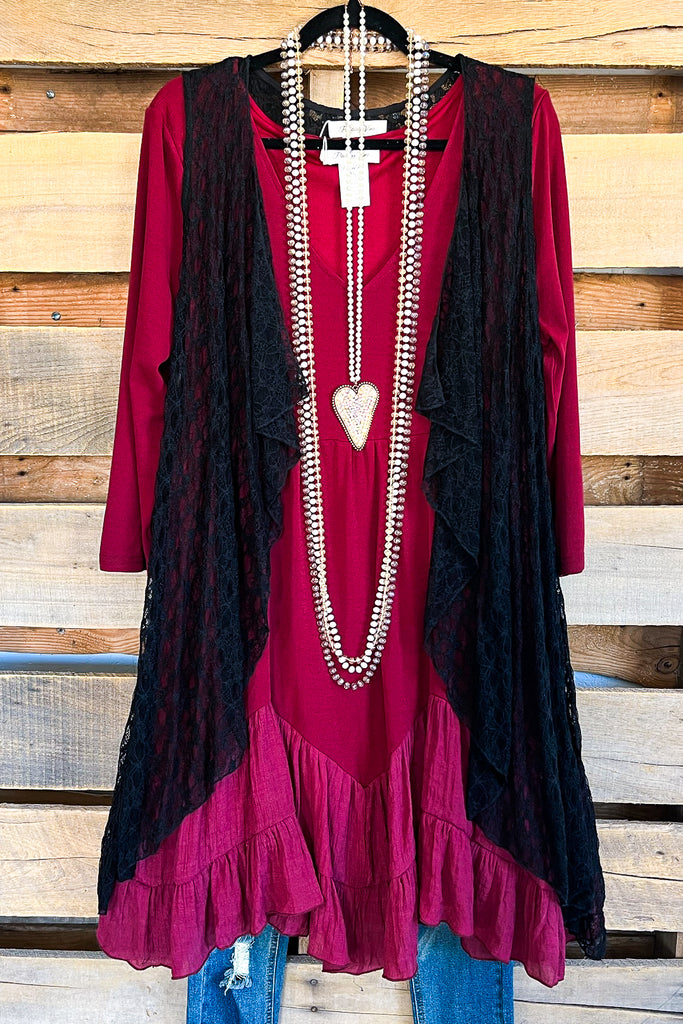 Run To Me Lace Vest - Black