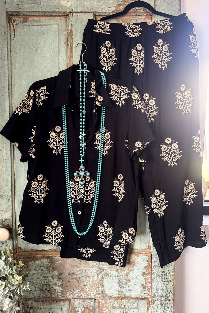 Perfect Afternoon 2 Piece Capri Set - Black