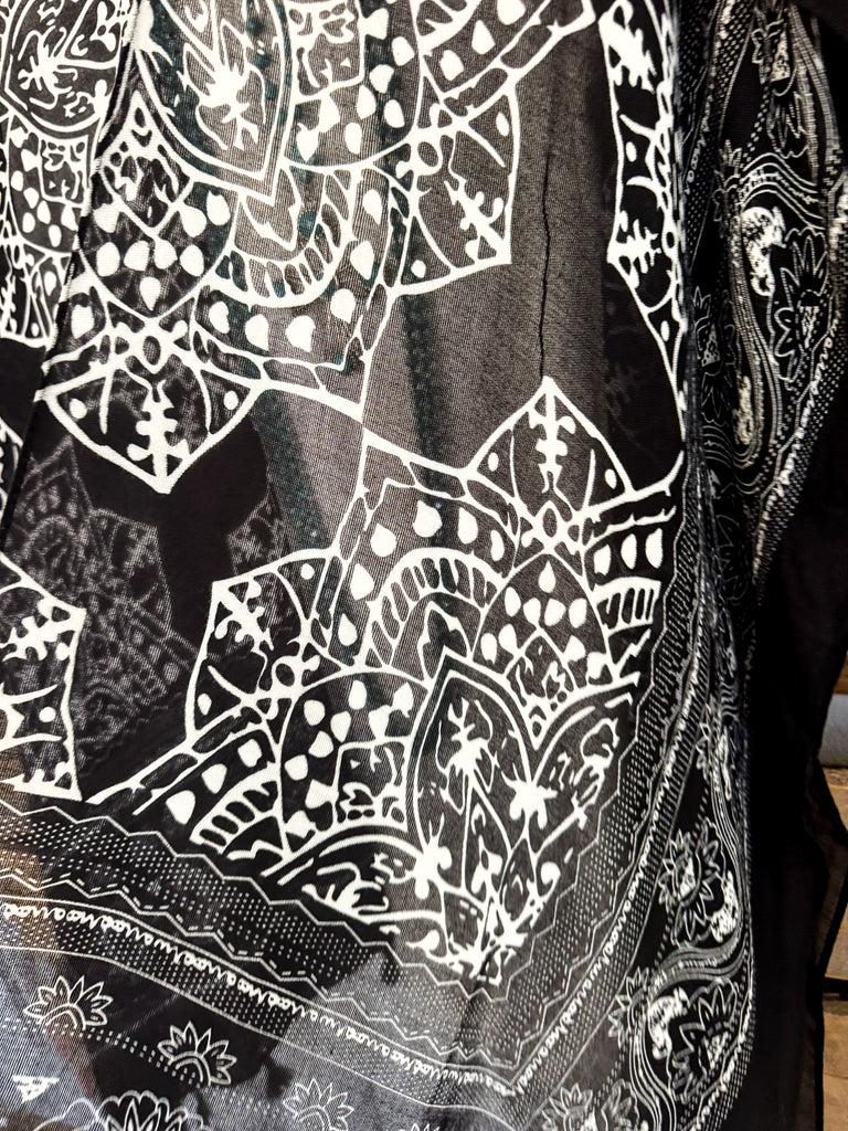 Oceanic Dream Kimono - Black