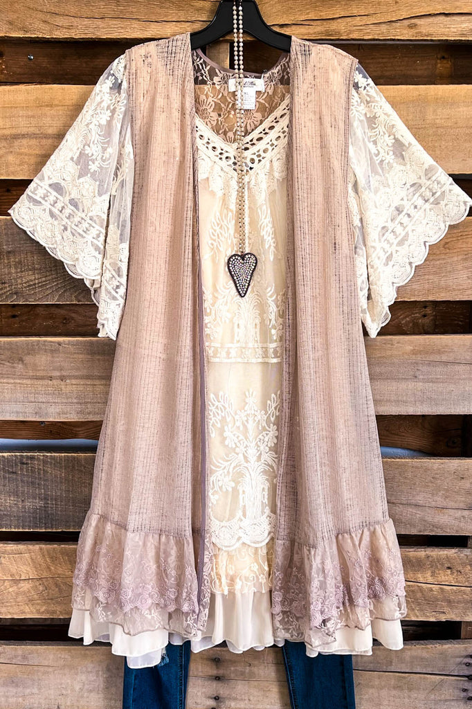 AHB EXCLUSIVE: Willow Delight Vest - Taupe