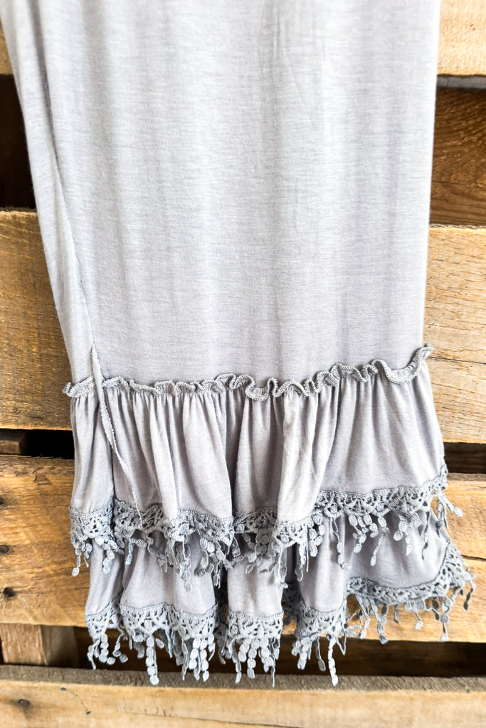 Lacy Chandelier Capris - Gray