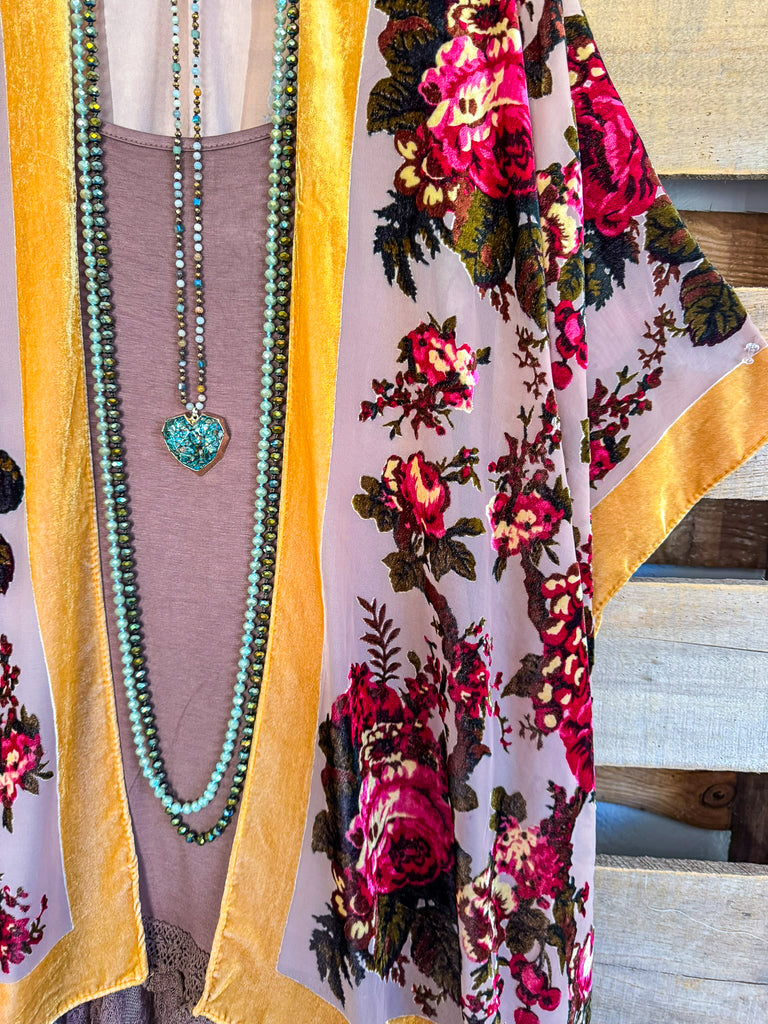 True Burnout Velvet Masterpiece Kimono - Gold Bord