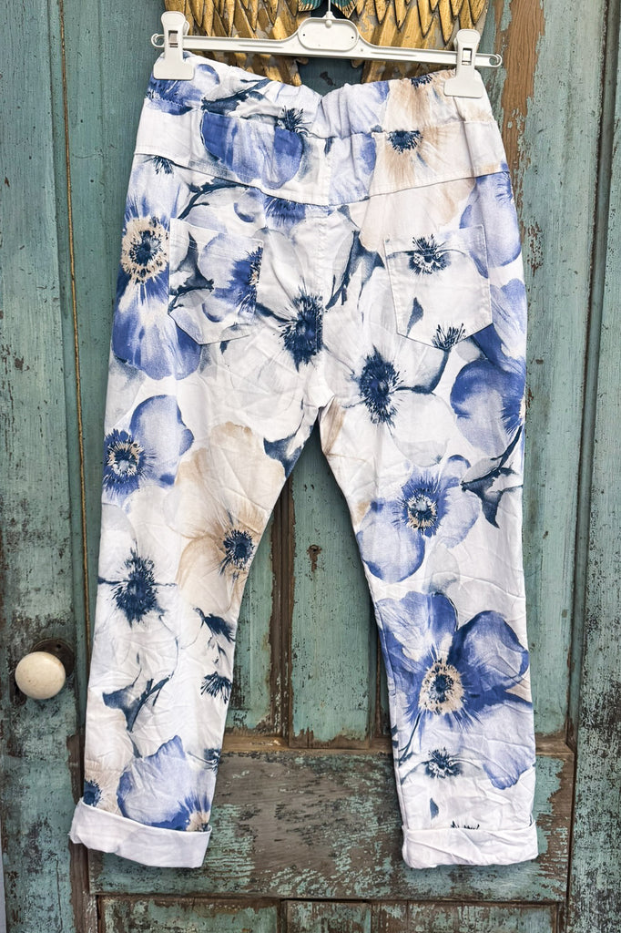 Made in Italy Scrunchy Stretch Floral Jogger Pants – Ultra Comfortable Size (6 to 12)- White Floral