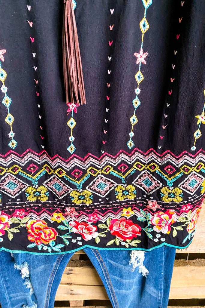 AHB EXCLUSIVE: Sweet Love Blouse - Black