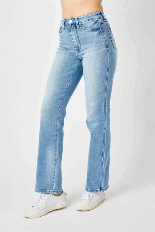 Finding My Groove Jeans - Light Denim - JUDY BLUE