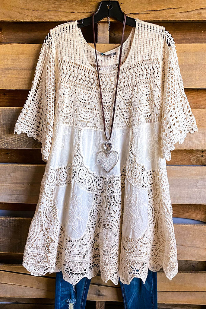 AHB EXCLUSIVE: Delightful Details Top - Natural - 100% COTTON