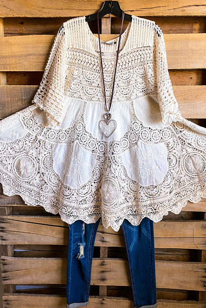 AHB EXCLUSIVE: Delightful Details Top - Natural - 100% COTTON