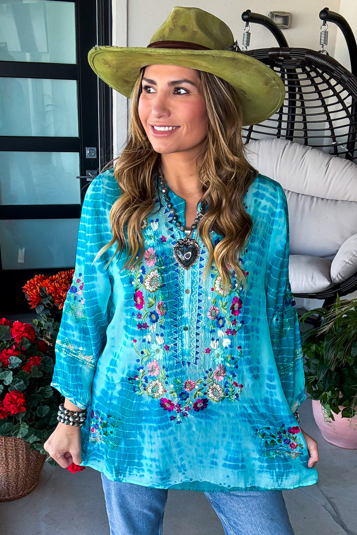 Checking on You Top - Aqua