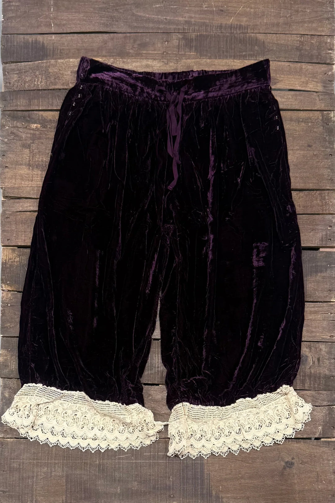 Vintage Romance Bloomers - Wine