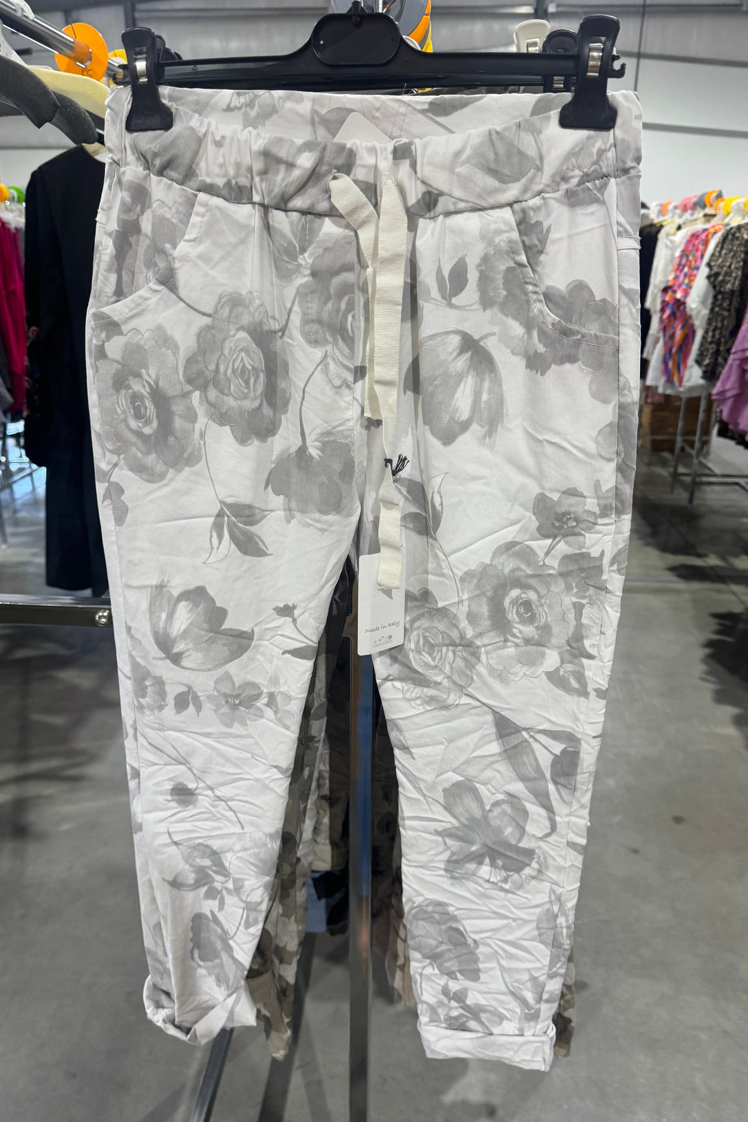 Made in Italy Scrunchy Stretch Floral Jogger Pants – Ultra Comfortable - Floral Beige