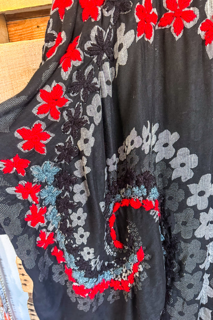 NATURAL FABRIC: Honest Reminder Wool Ruana - Black - 100% WOOL