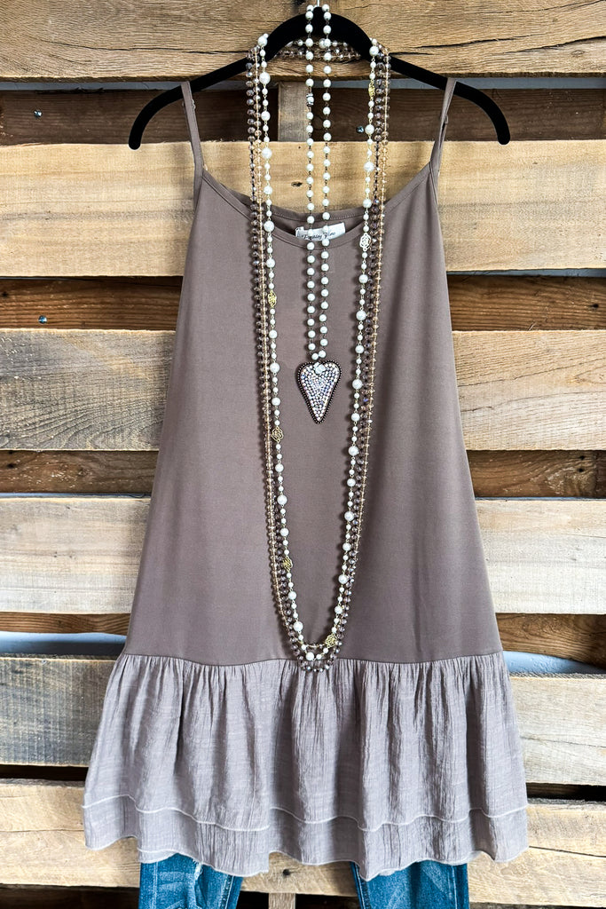 Simple Accent Layering Slip - Mocha
