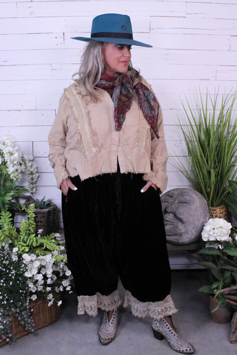Vintage Romance Bloomers - Wine