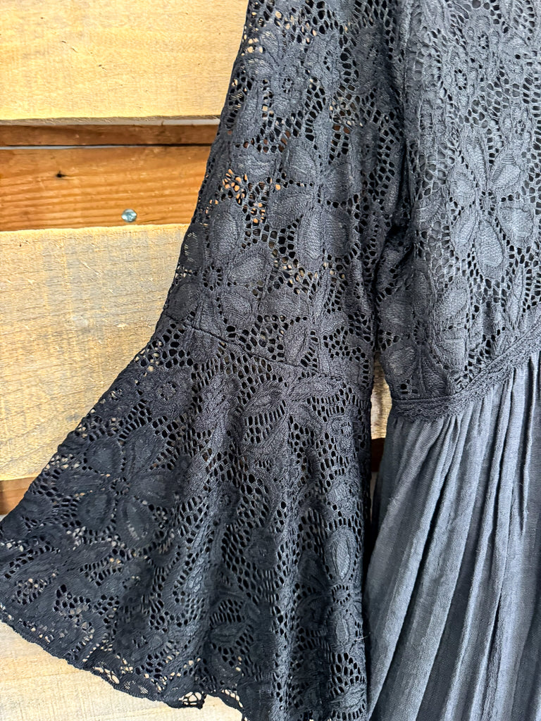 AHB EXCLUSIVE: Standing Amazed Dress - Black - SALE