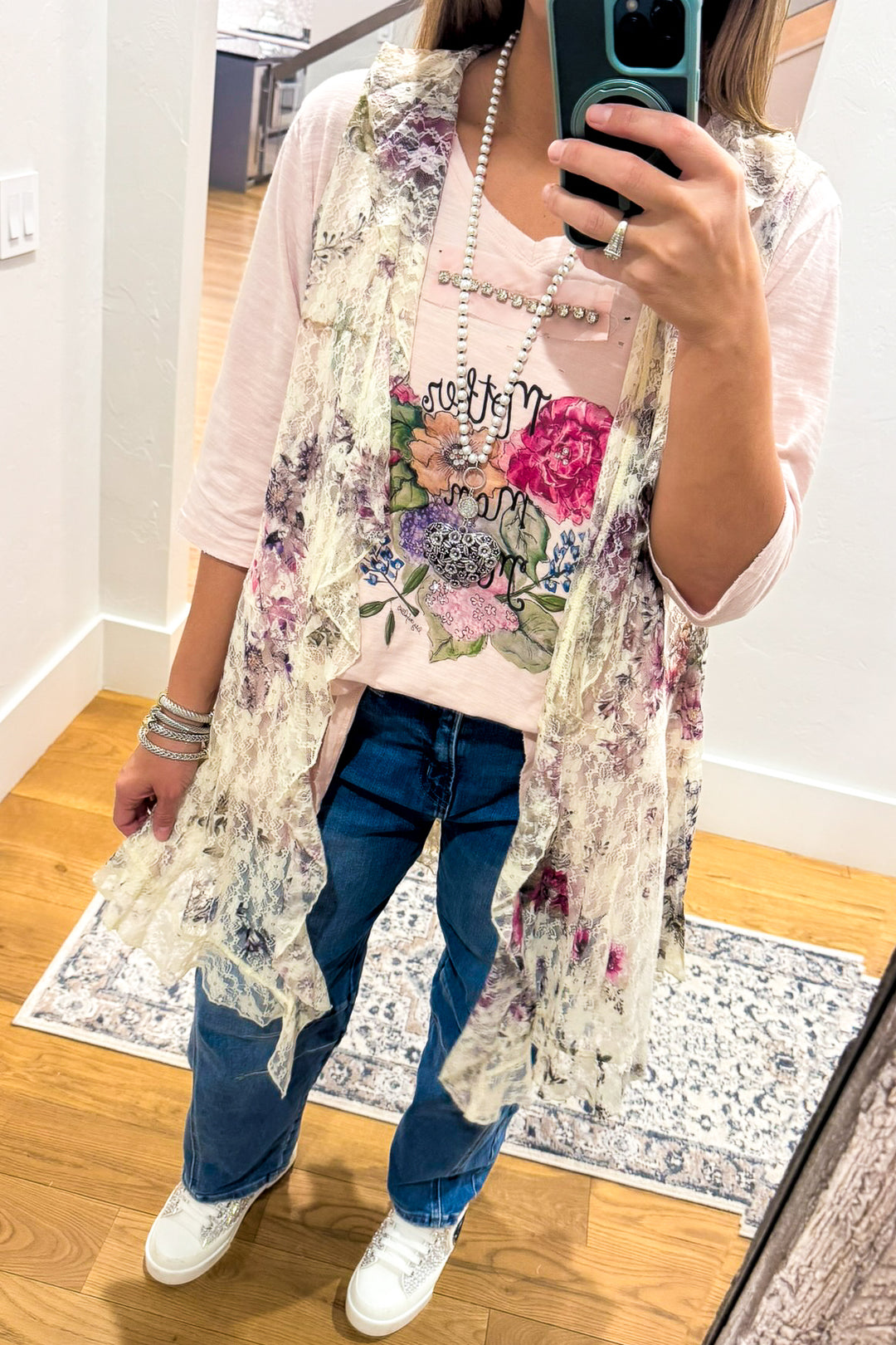 AHB EXCLUSIVE: Season Surprise Vest - Beige/Ch Floral