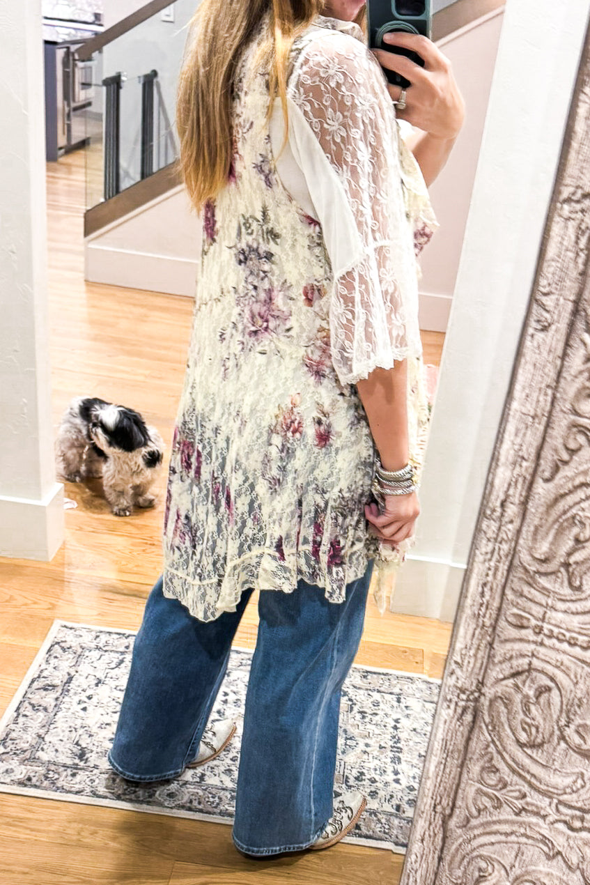 AHB EXCLUSIVE: Season Surprise Vest - Beige/Ch Floral