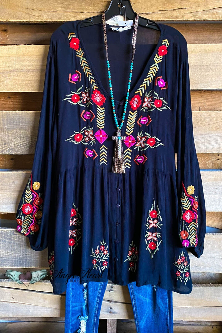 AHB EXCLUSIVE: Give Love Tunic - Black