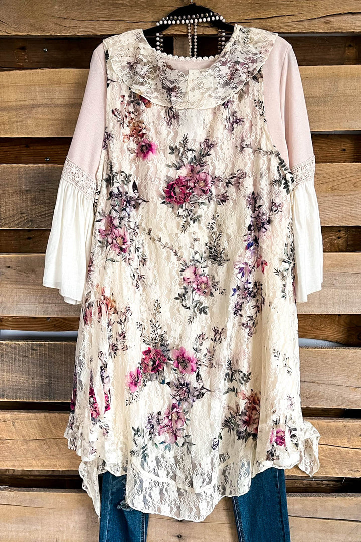 AHB EXCLUSIVE: Season Surprise Vest - Beige/Ch Floral