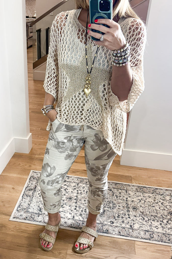 Made in Italy Scrunchy Stretch Floral Jogger Pants – Ultra Comfortable One Size & Plus - Floral Taupe