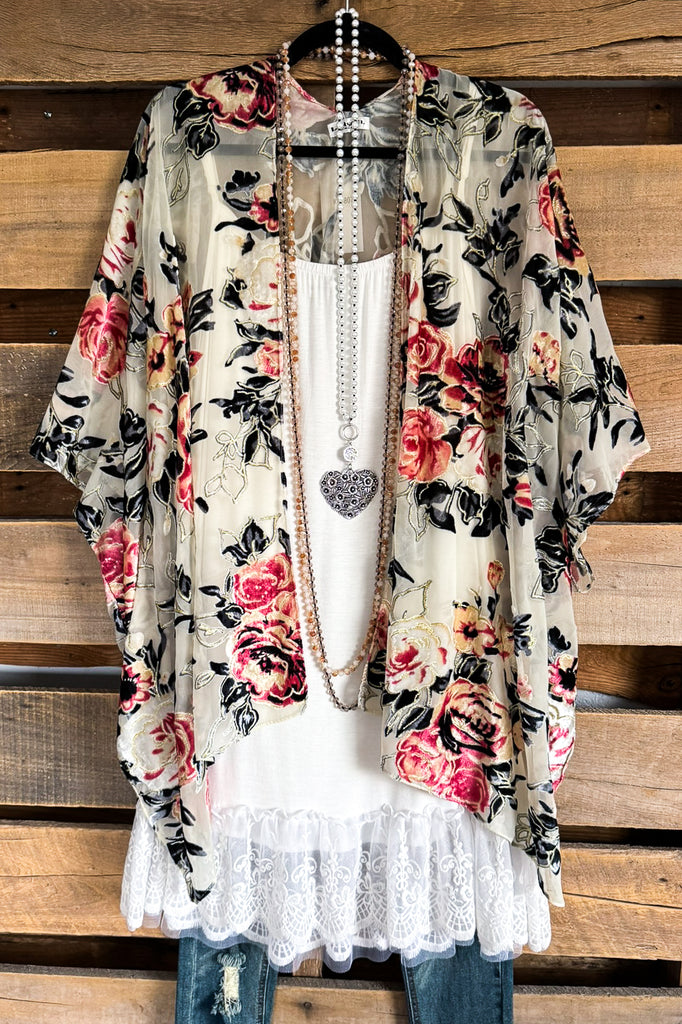 Following The Rules Burnout Velvet Kimono - Cream