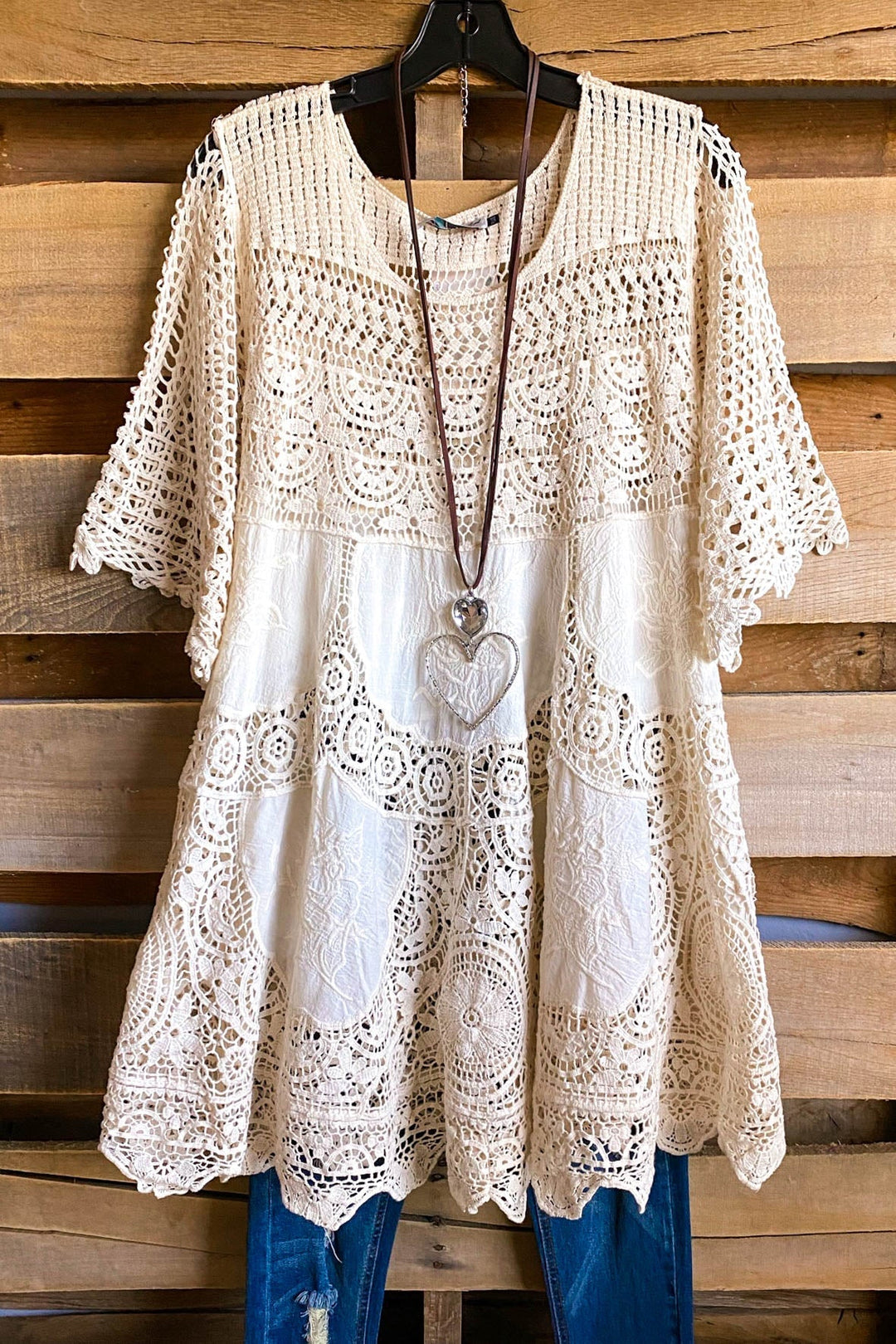 AHB EXCLUSIVE: Delightful Details Top - Natural - 100%  COTTON